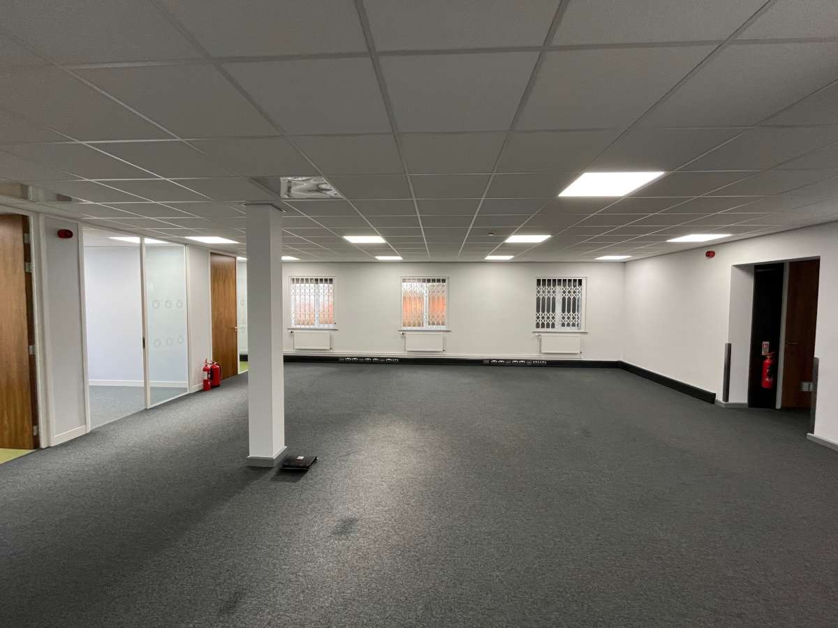 Office in Loughborough - photo 3