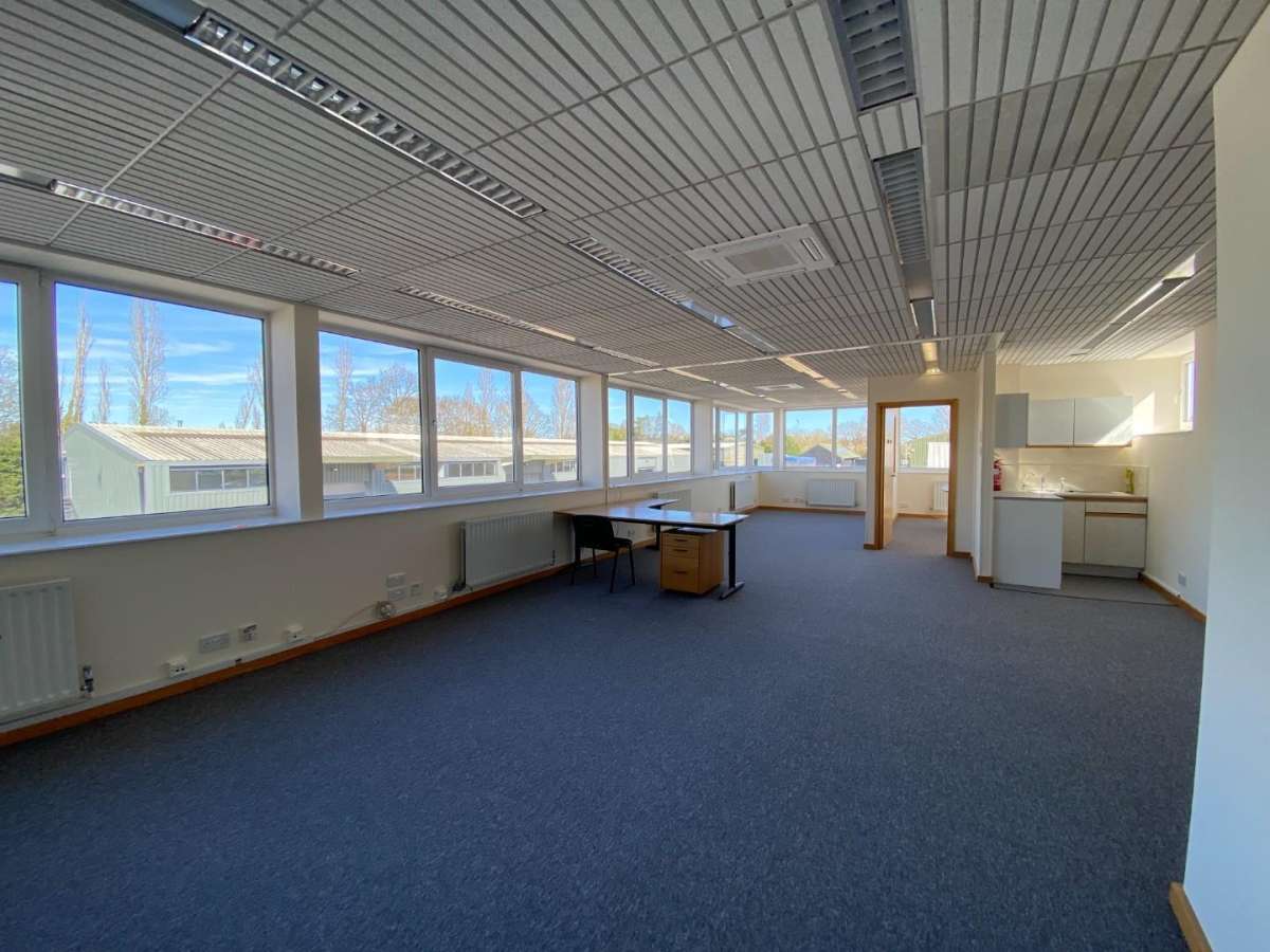 Office in Tonbridge - photo 3