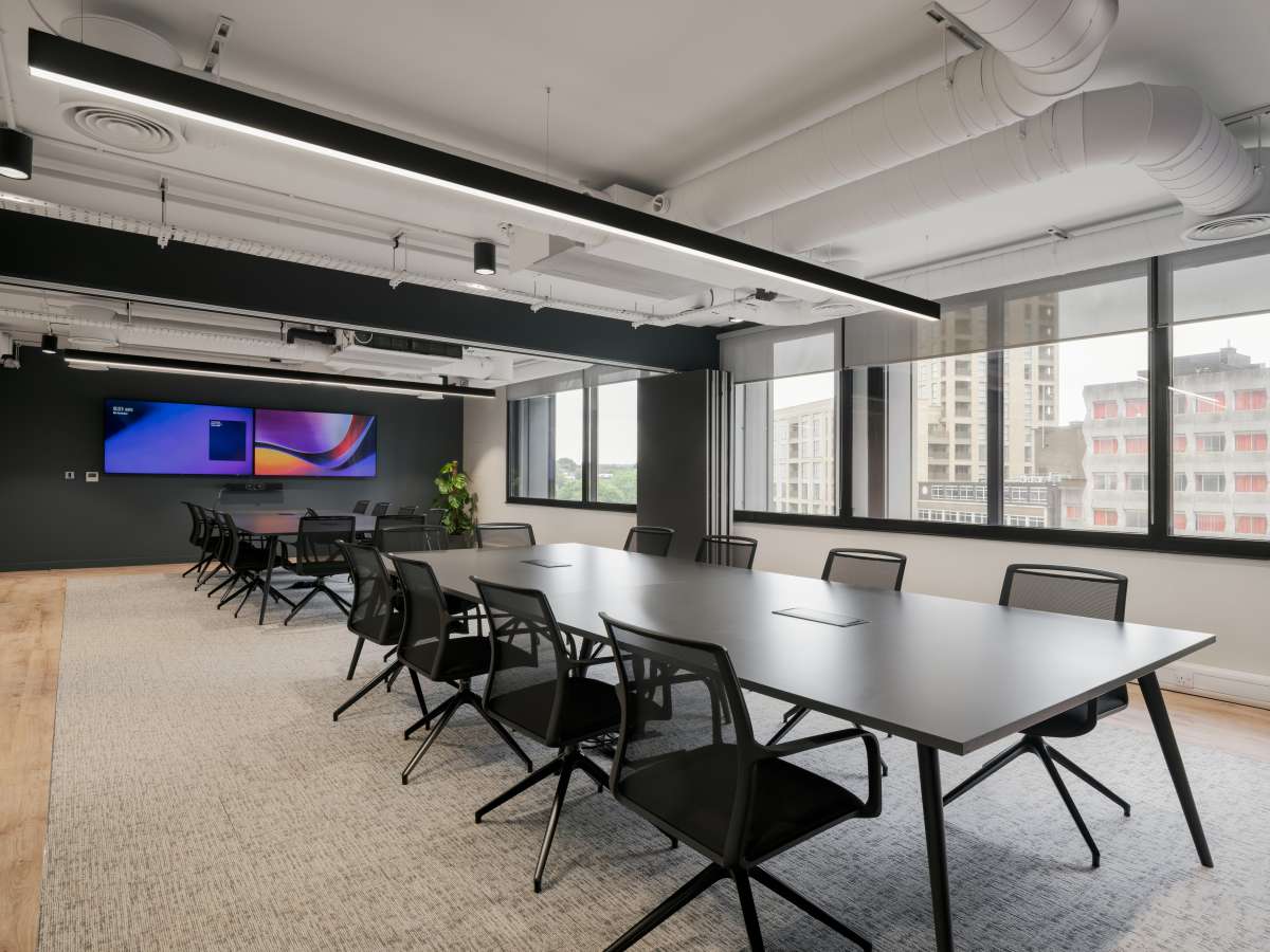 Office in Croydon - photo 4