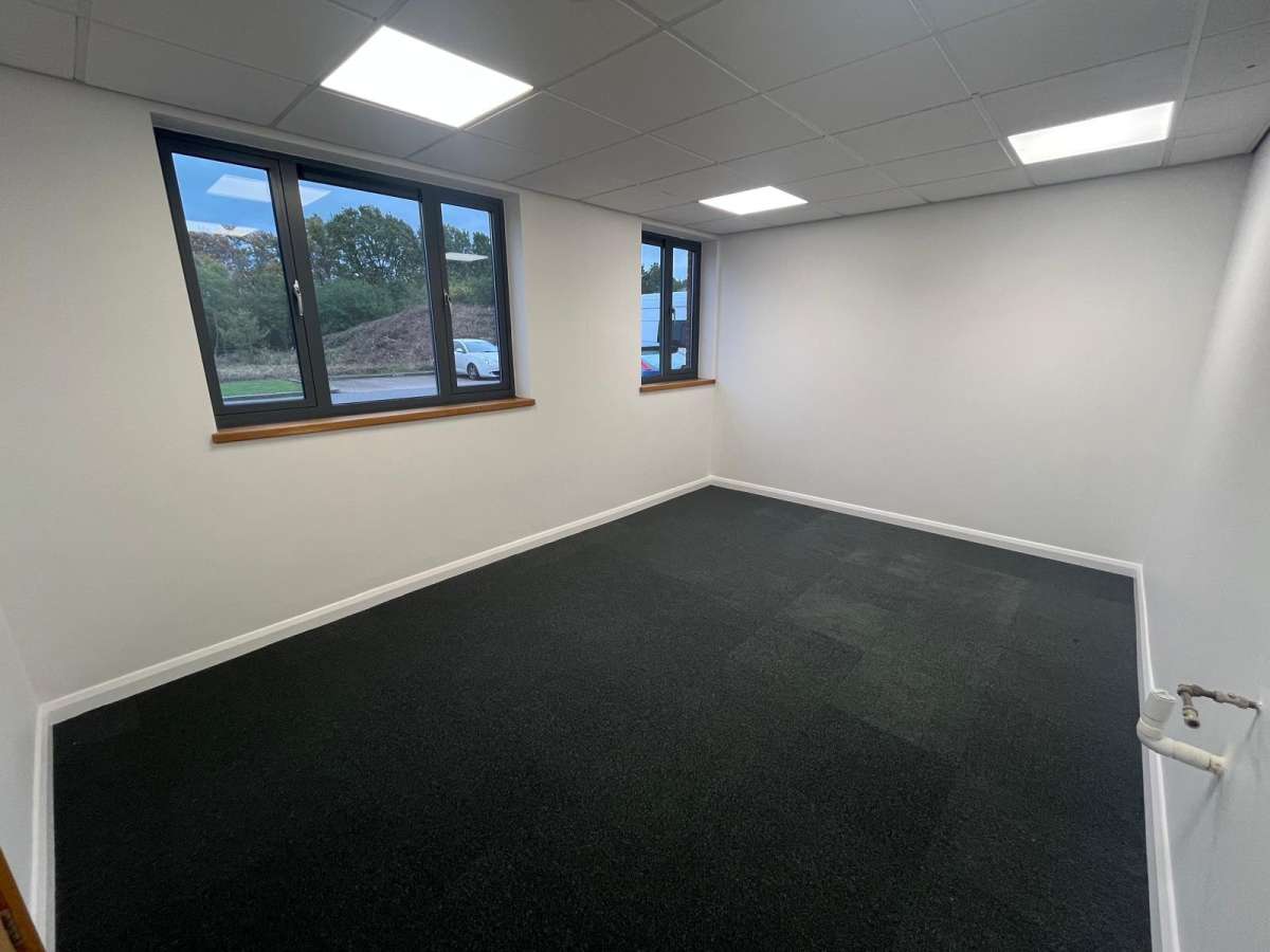 Office in Lutterworth - photo 3