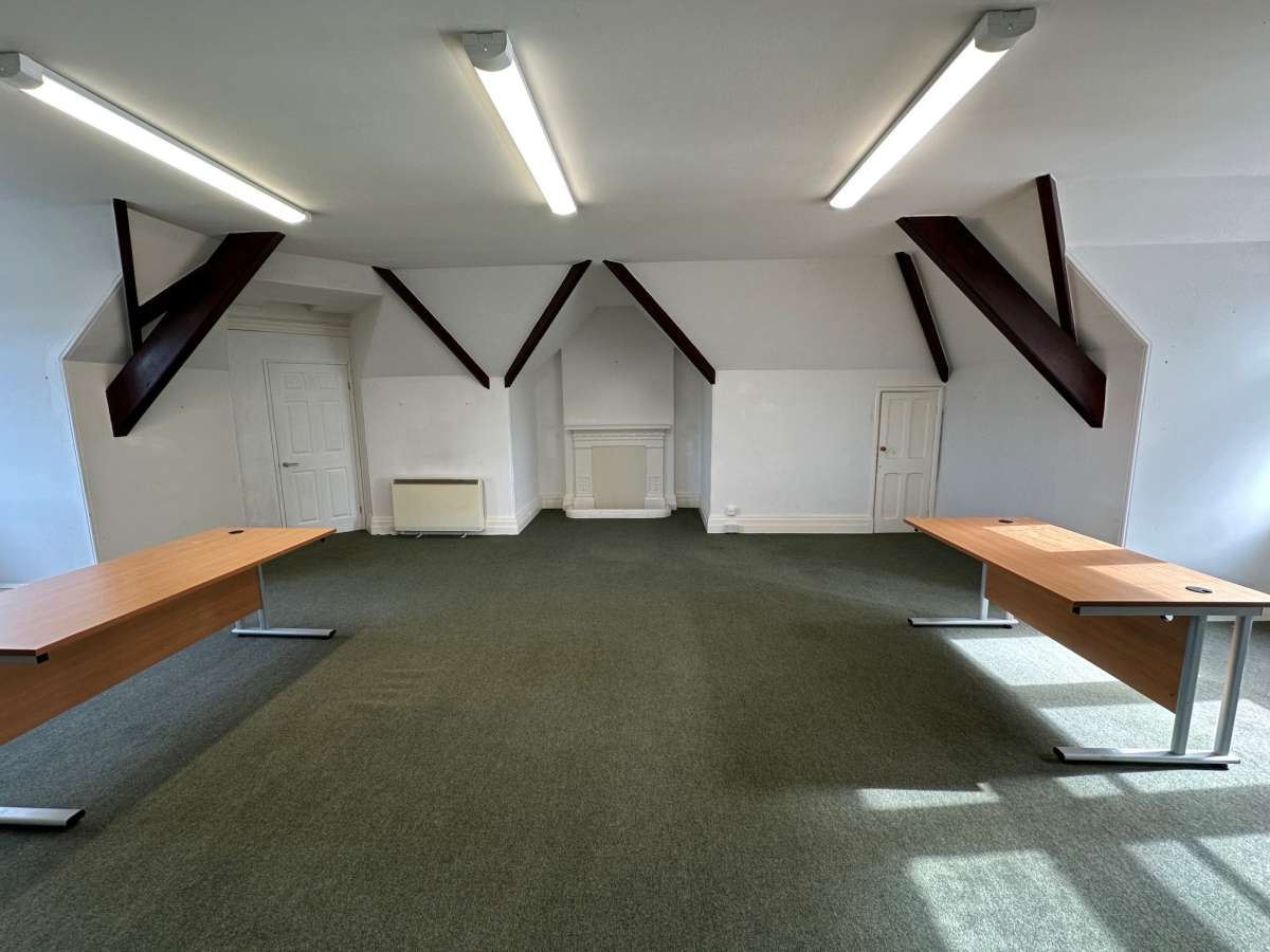 Office in Westbury - photo 2