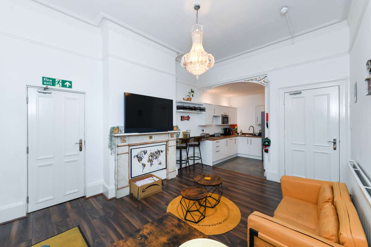 Office in Nottingham - photo 3