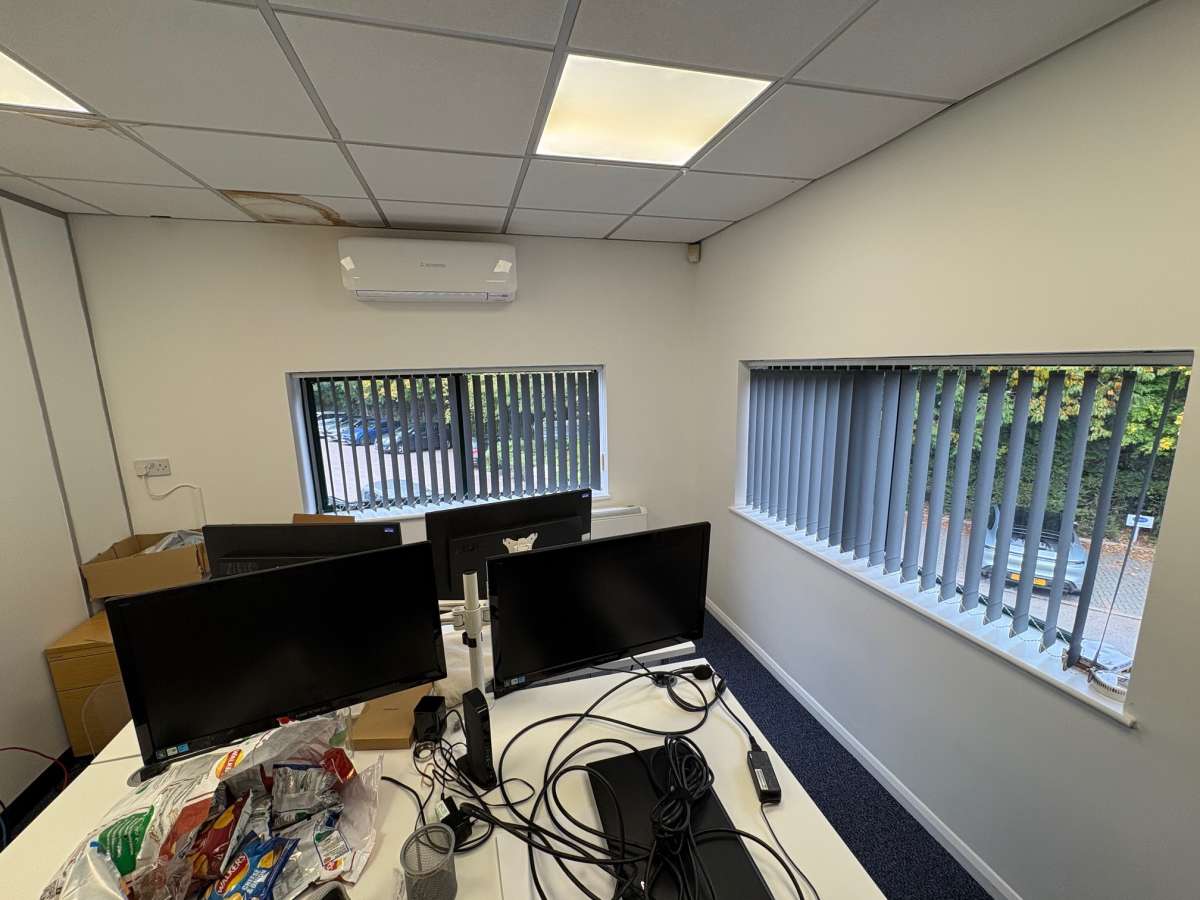 Office in Whetstone - photo 4