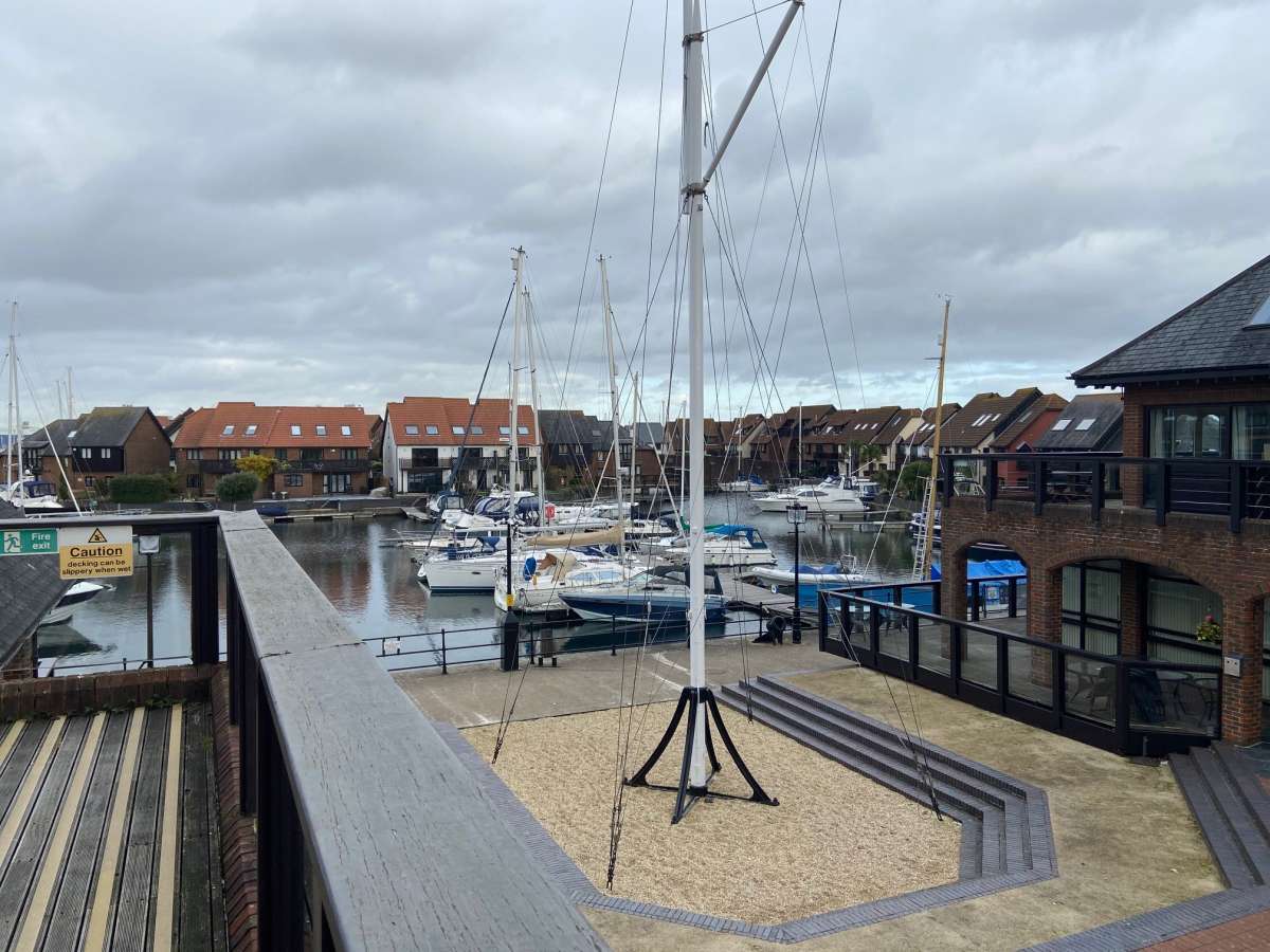 Office in Southampton - photo 4