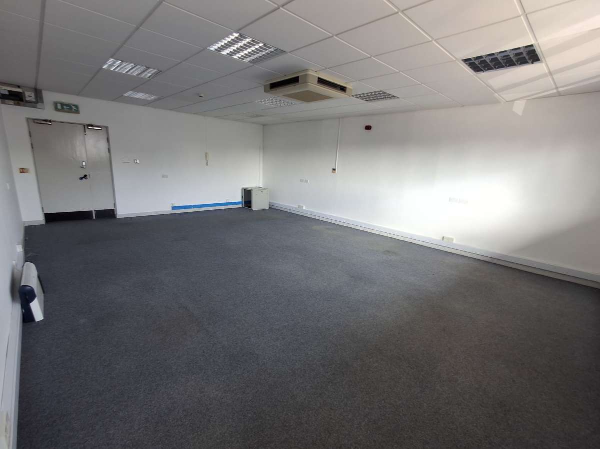 Office in Hove - photo 3