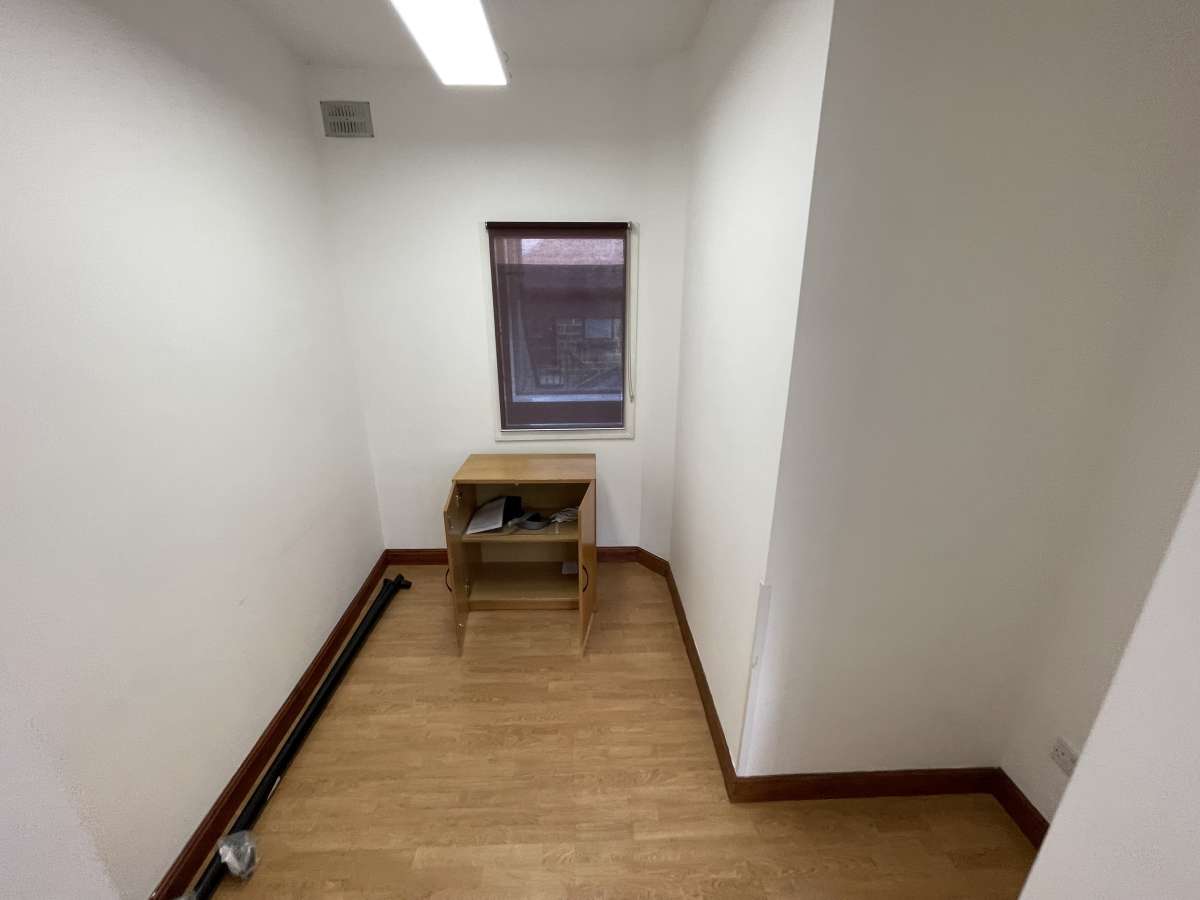 Office in Ilkley - photo 4