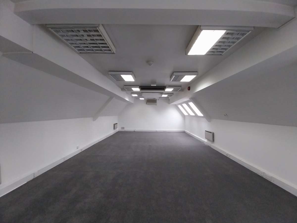 Office in Sevenoaks - photo 2