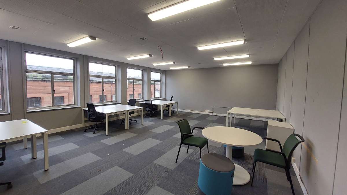 Office in Dundee - photo 4