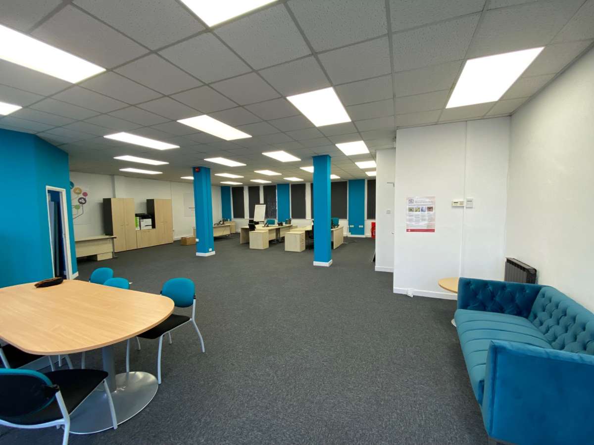 Office in St Peters Churchyard - photo 3