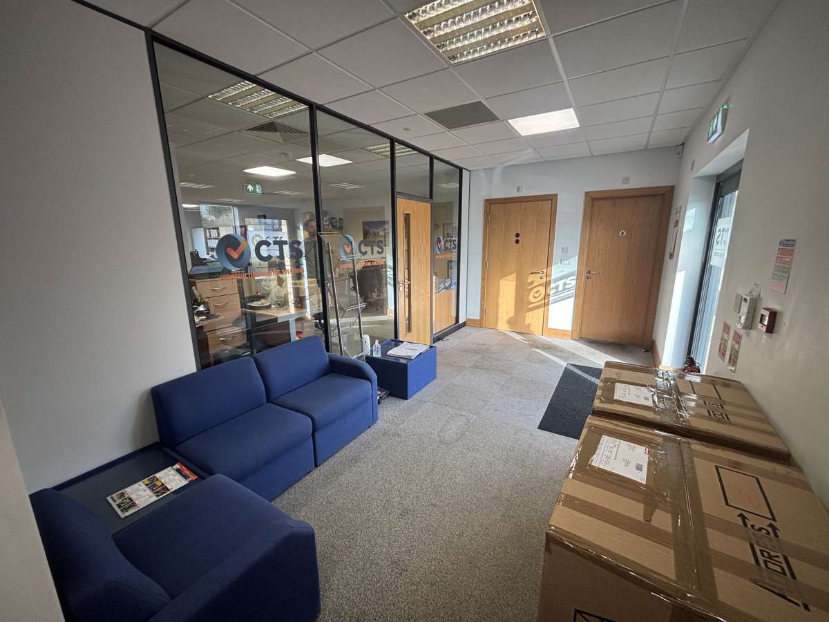 Office in Leicester Forest East - photo 2