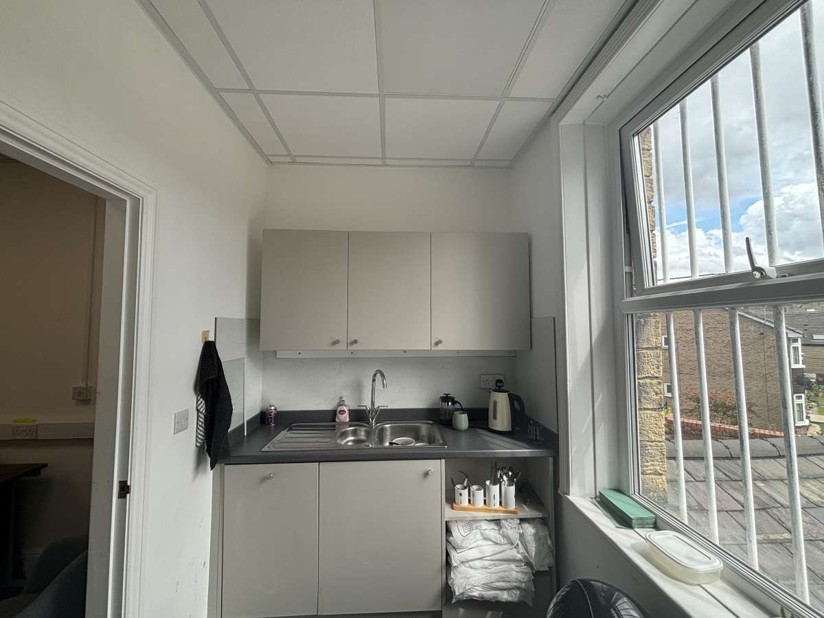 Office in Halifax - photo 3