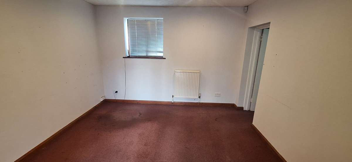 Office in Pulborough - photo 2