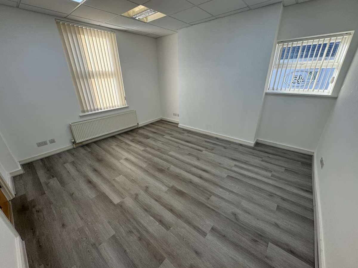 Office in Eastbourne - photo 4