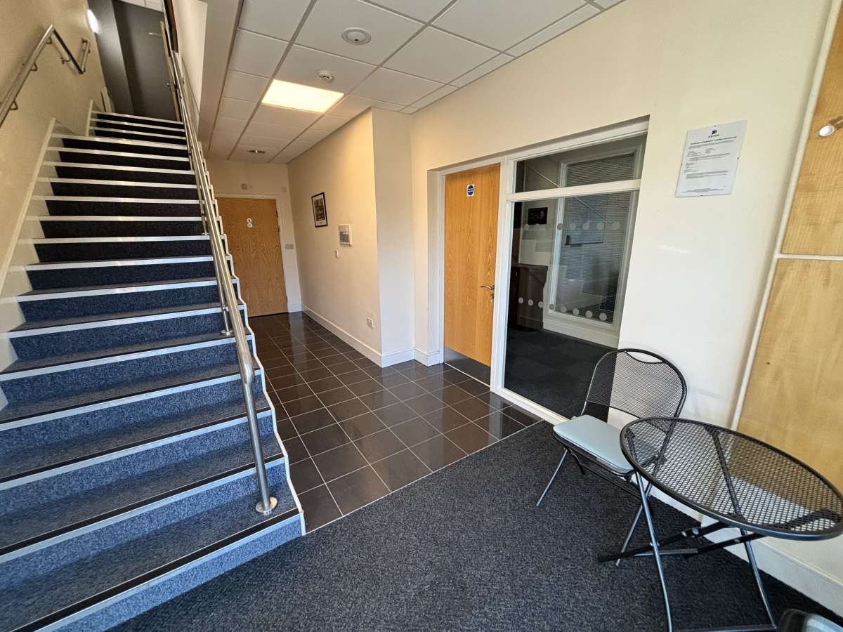 Office in Leicester - photo 2