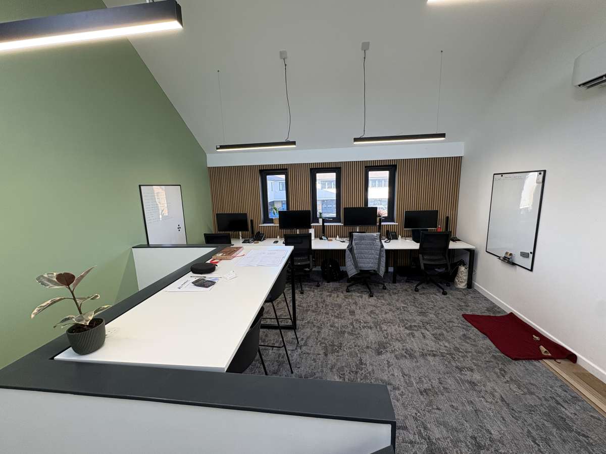 Office in Hedge End - photo 2