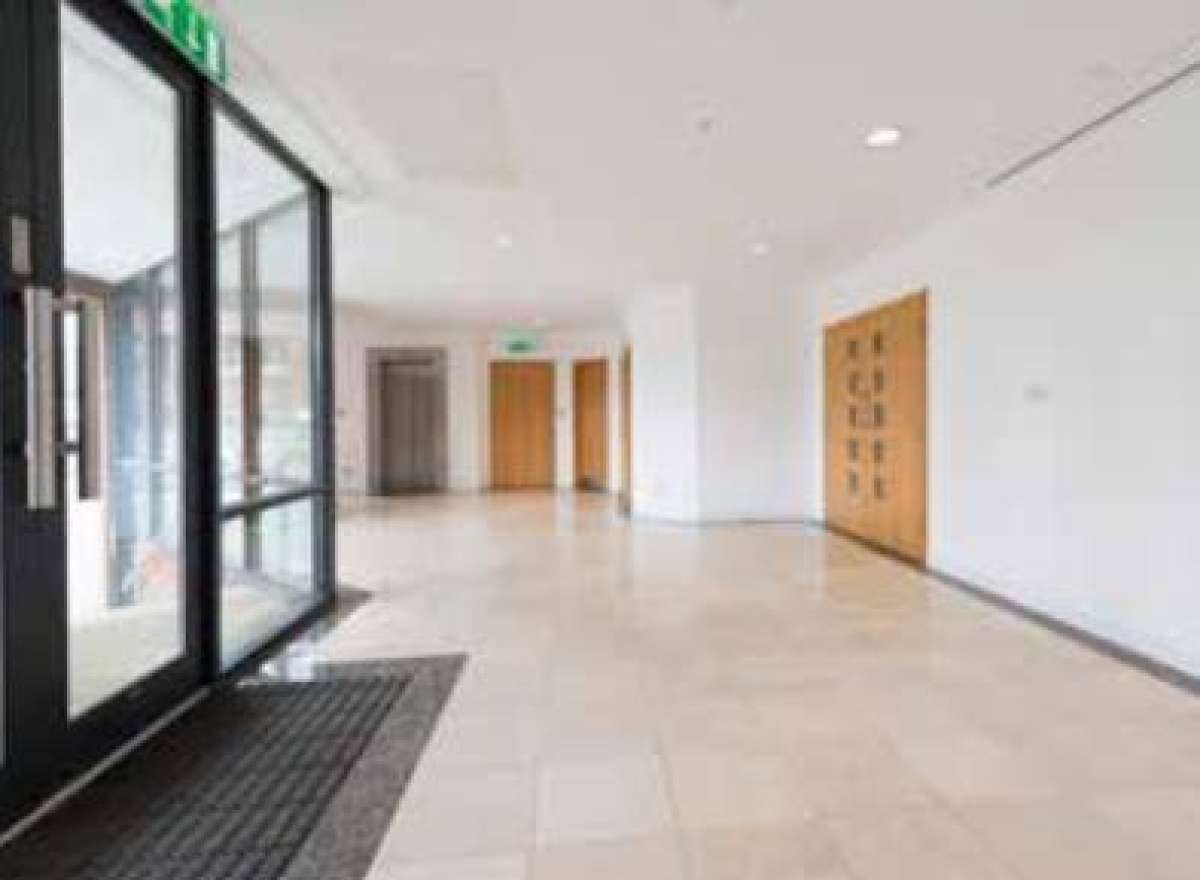 Office in Epsom - photo 4