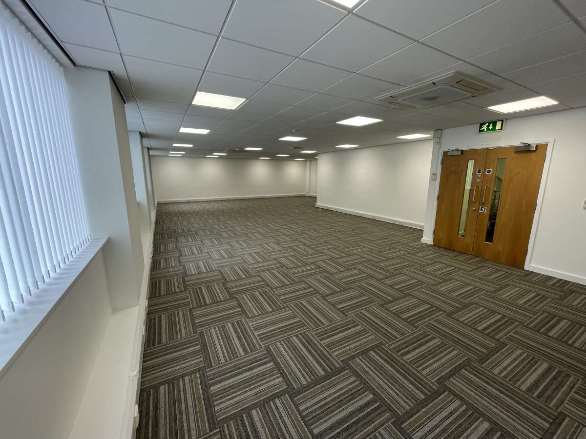Office in Leicester - photo 2