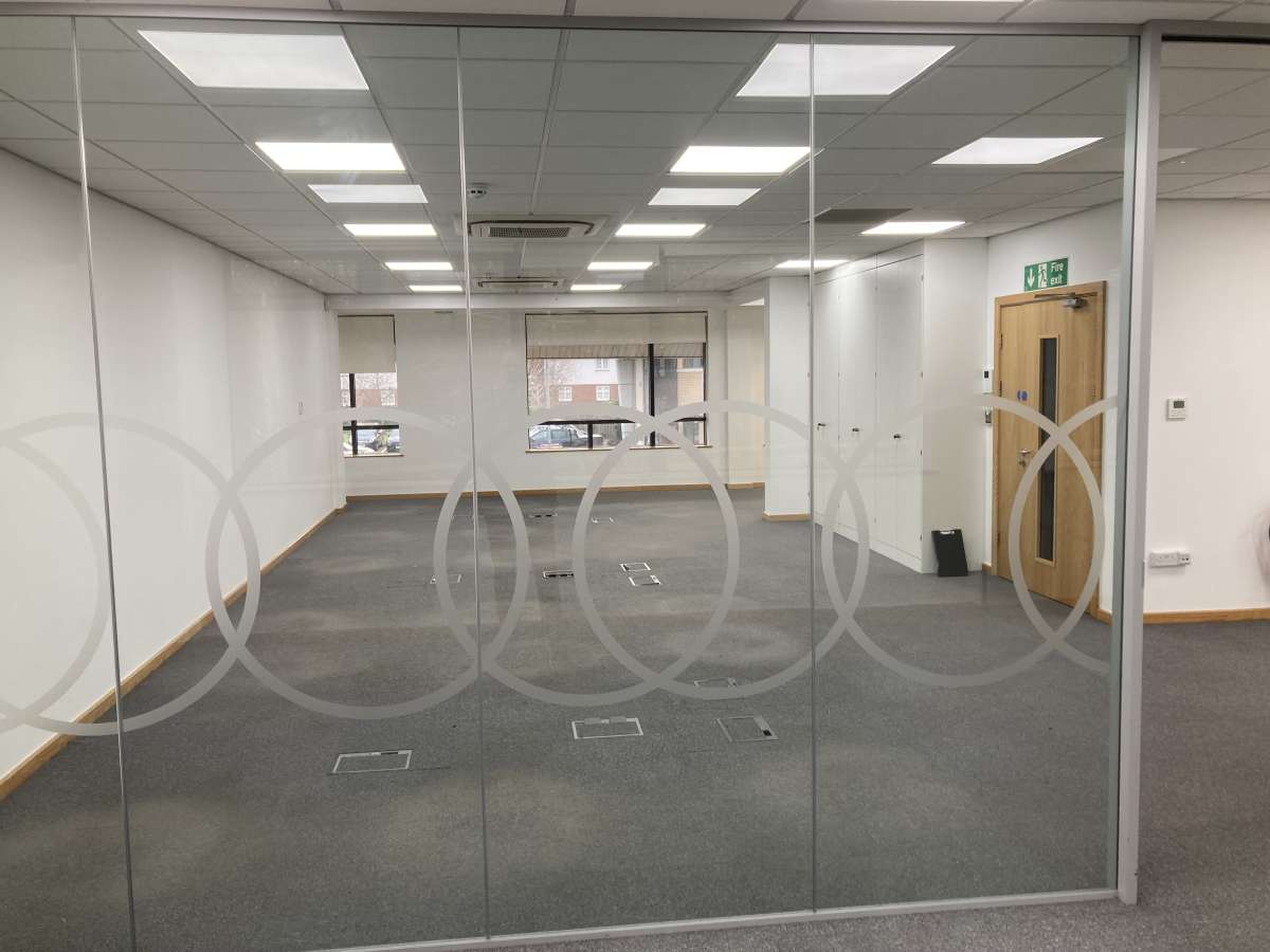 Office in Sittingbourne - photo 4