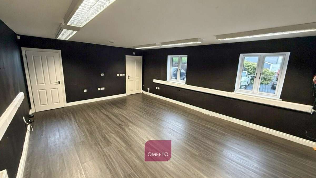 Retail/Shop in Nottingham - photo 2