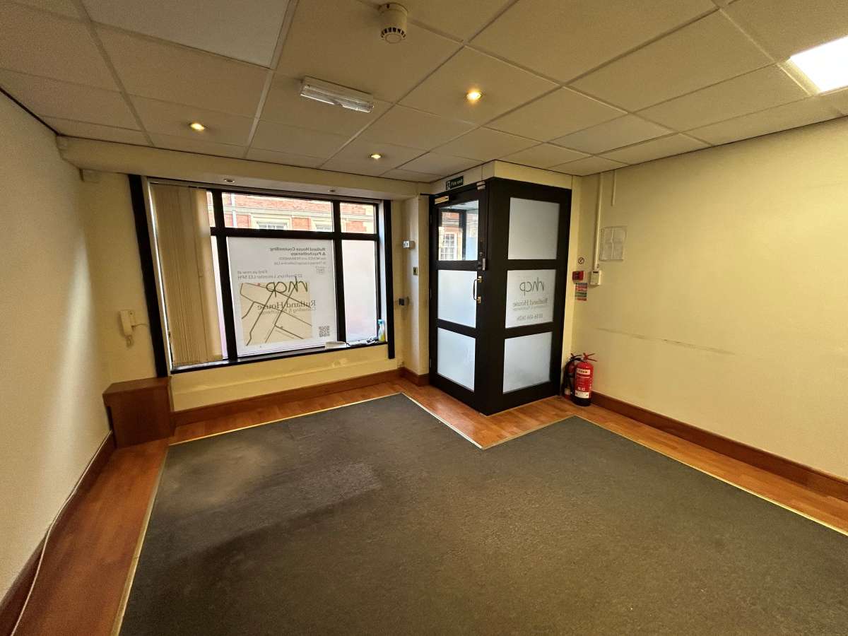 Office in Leicester - photo 2