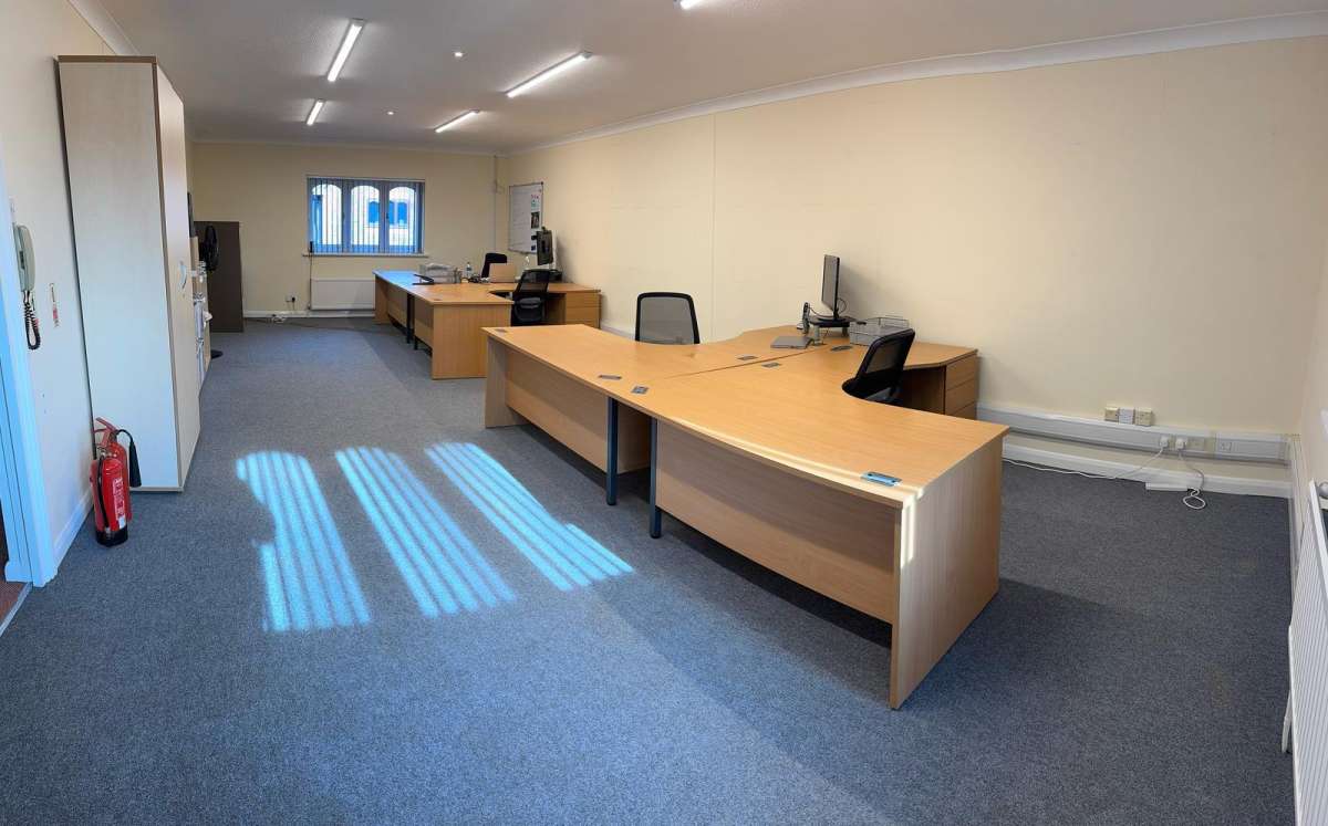 Office in Horsham - photo 4