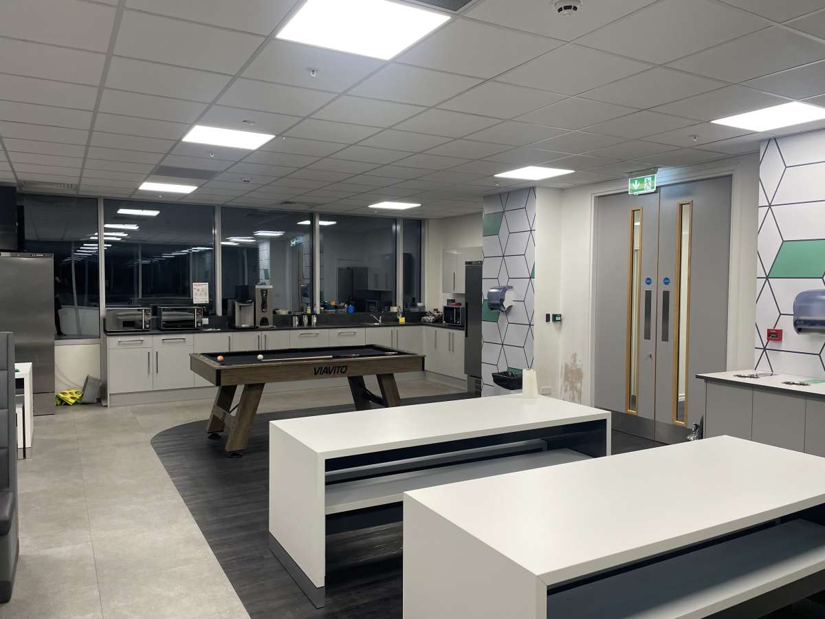 Office in Salford - photo 2