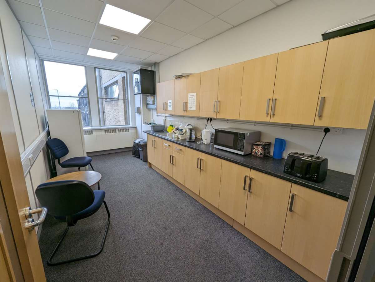 Office in Pudsey - photo 3