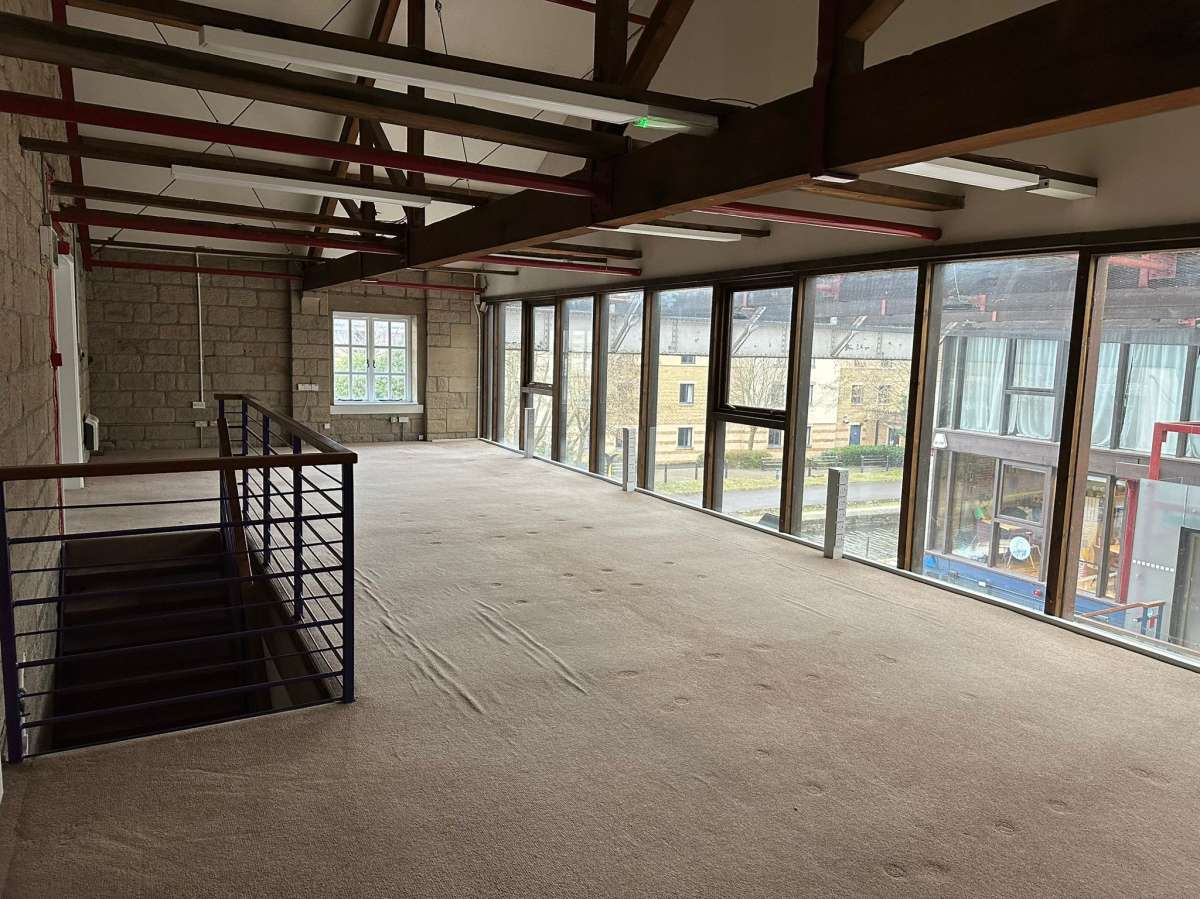 Office in Shipley - photo 3