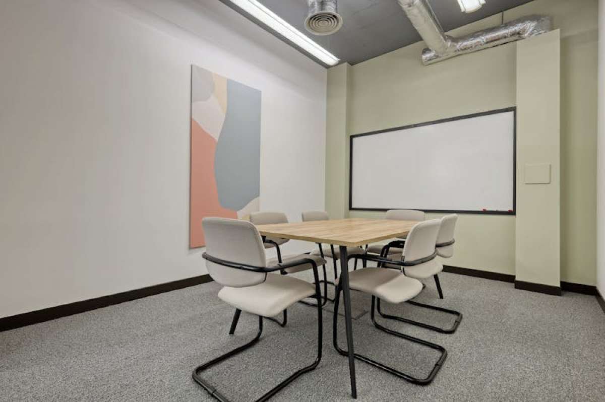 Office in London - photo 3