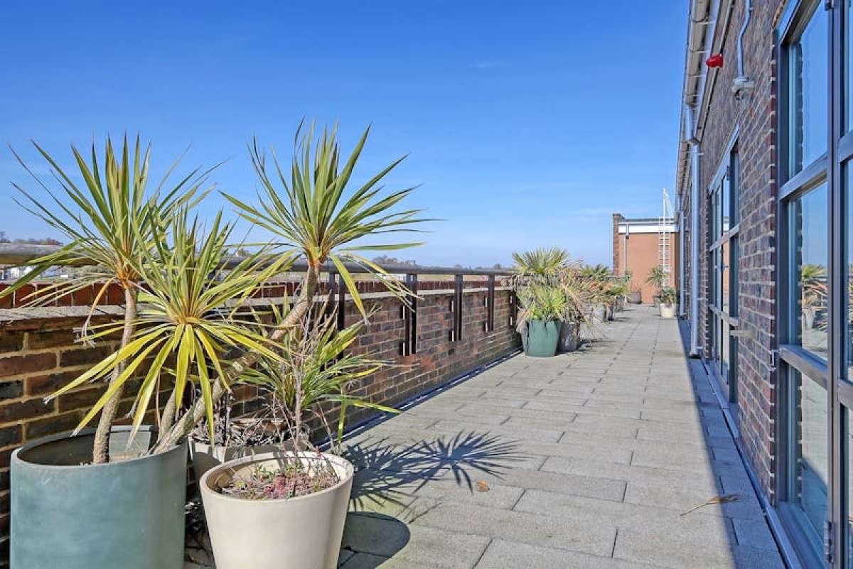 Office in London - photo 3