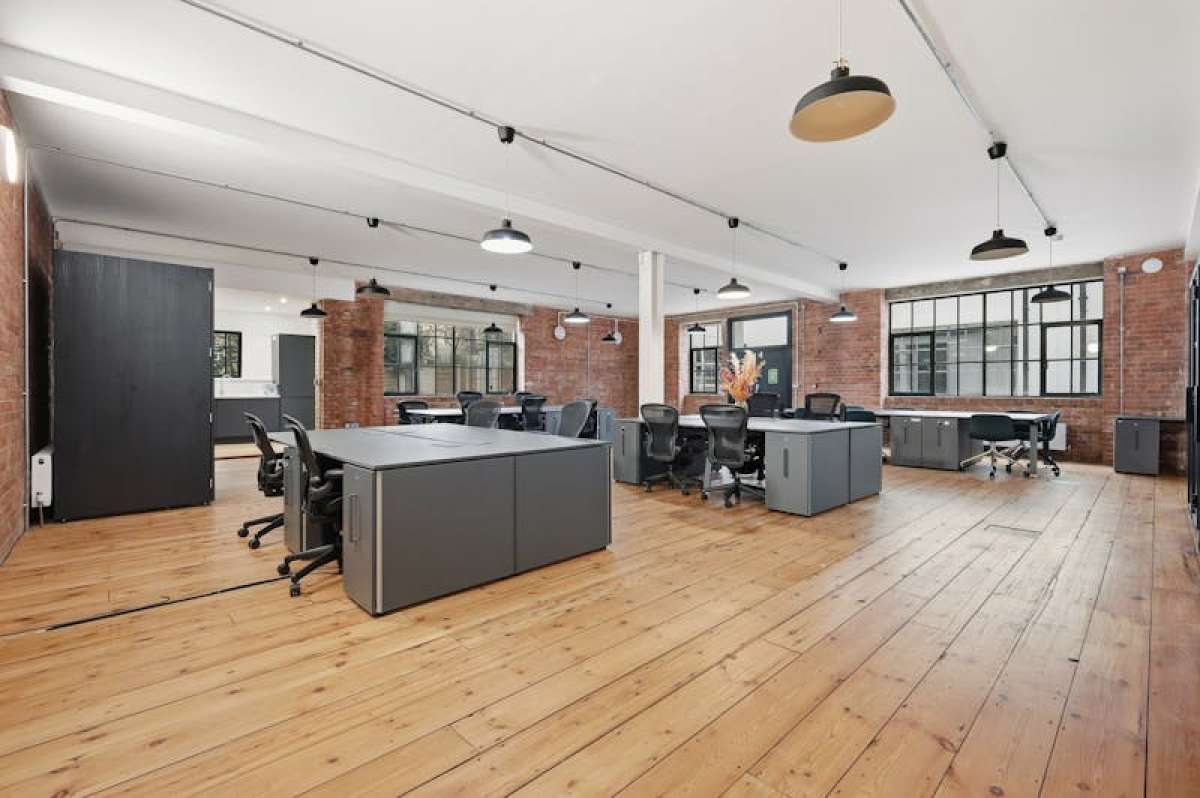 Office in London - photo 2