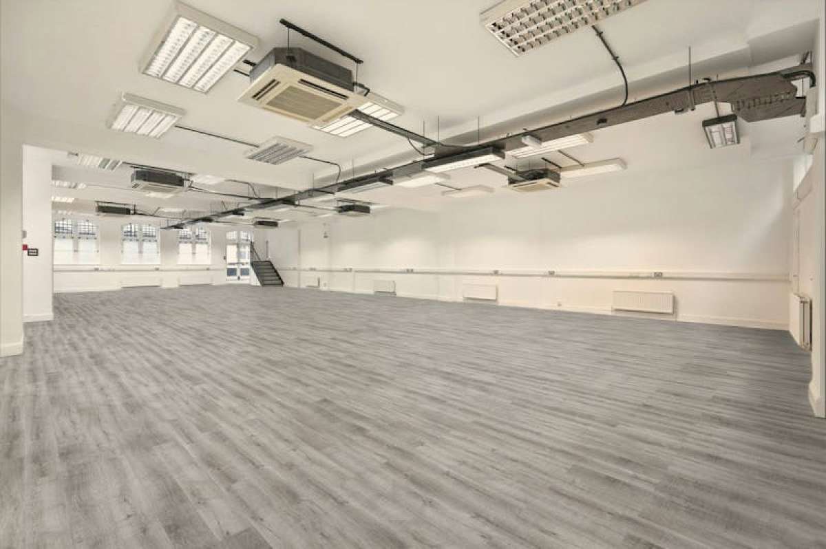 Office in London - photo 4