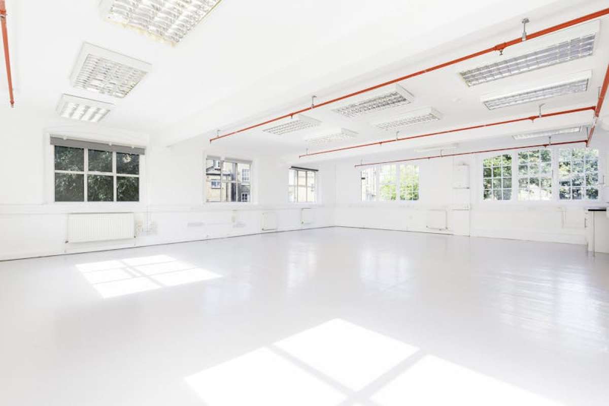 Office in London - photo 3