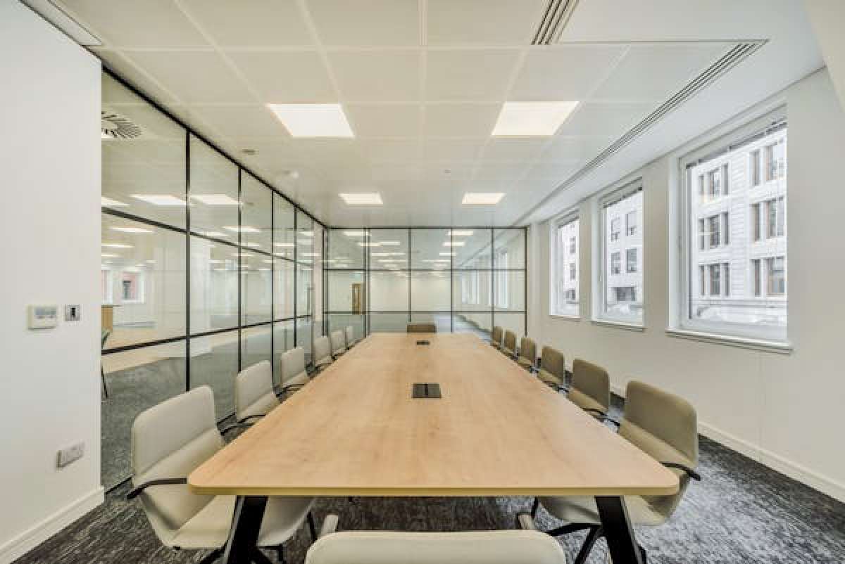 Office in London - photo 3