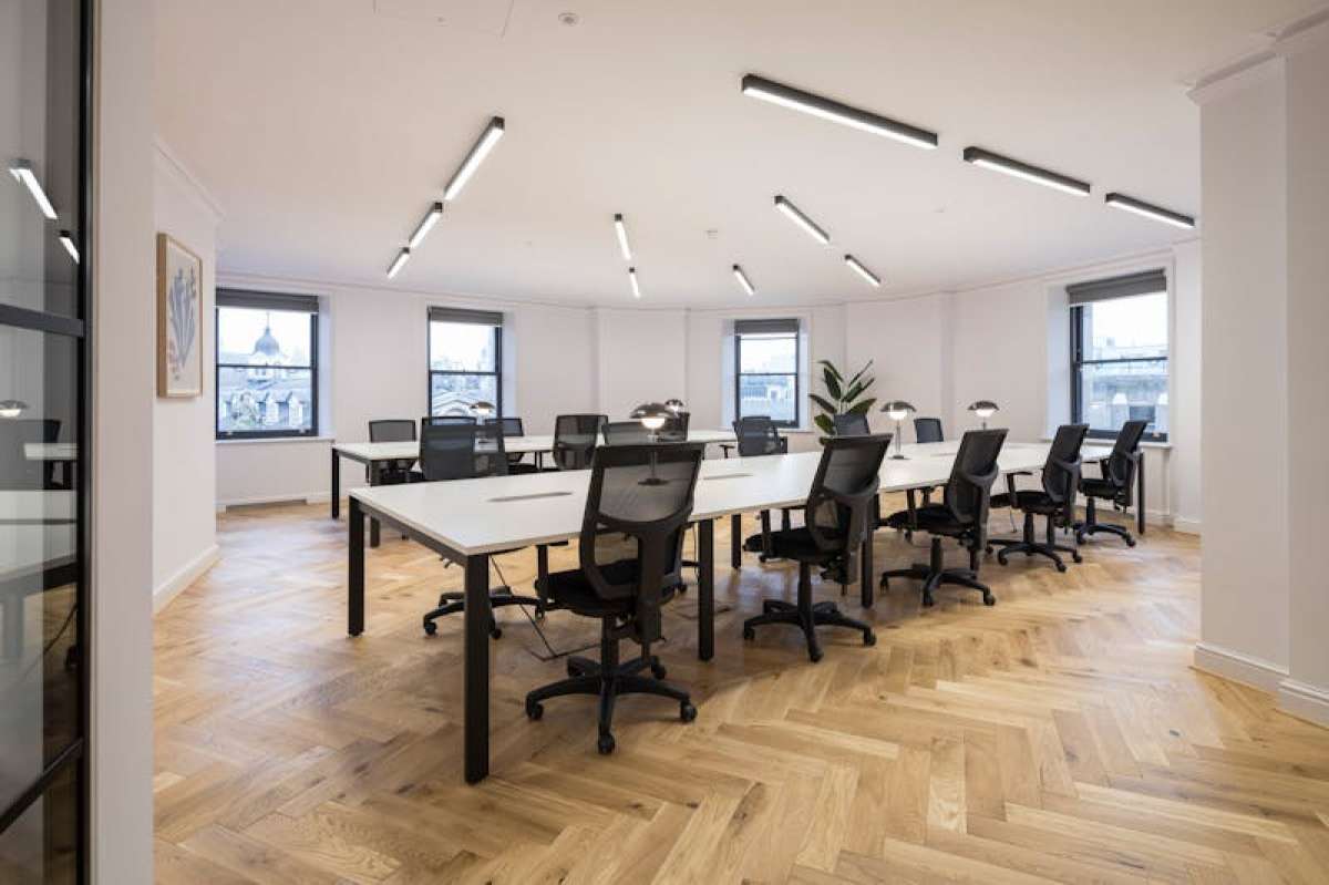 Office in London - photo 2