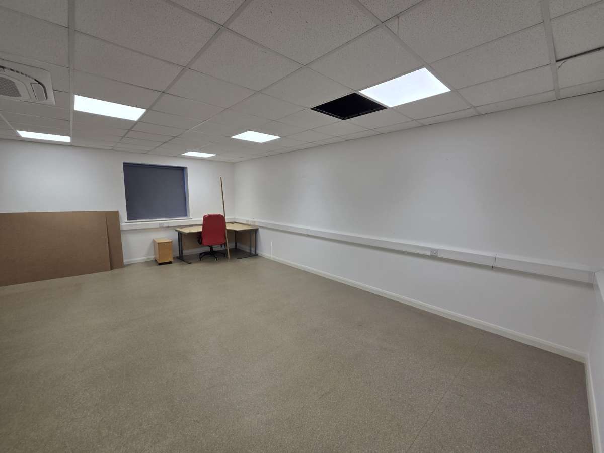 Office in Leicester - photo 4
