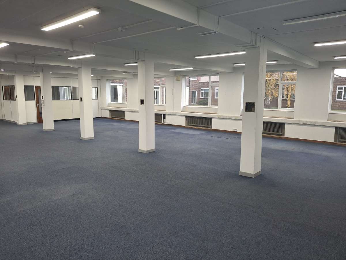 Office in Thurmaston - photo 2