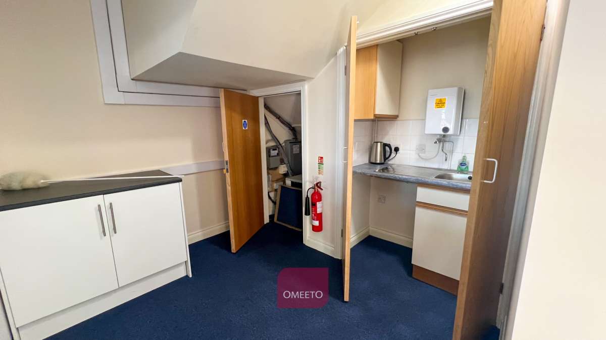 Office in Derby - photo 3