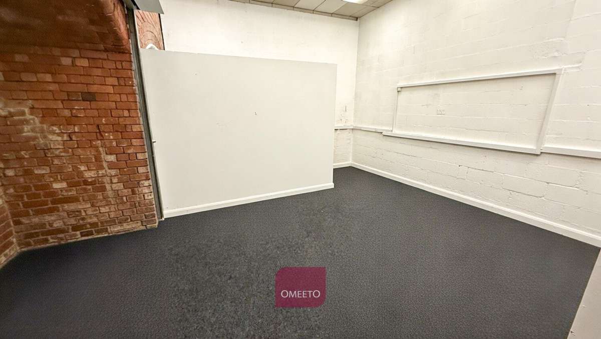 Office in Derby - photo 3