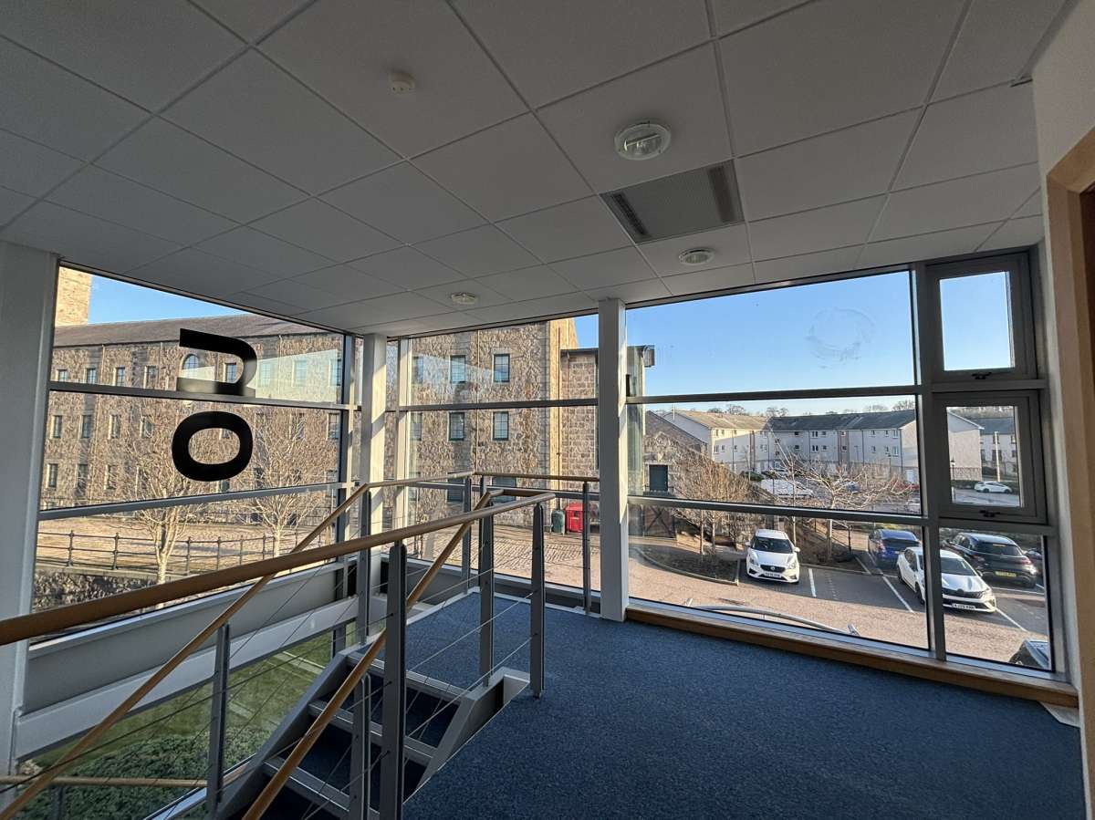 Office in Bridge of Don - photo 3