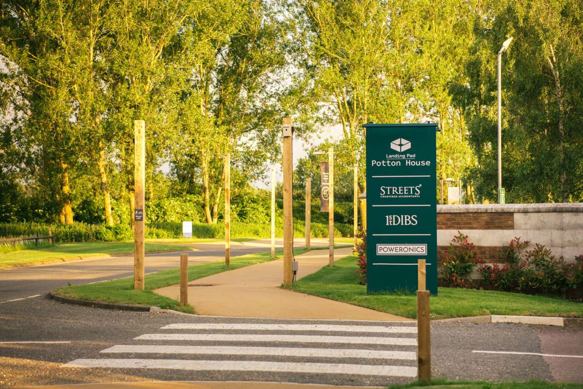 Office in Wyboston - photo 2