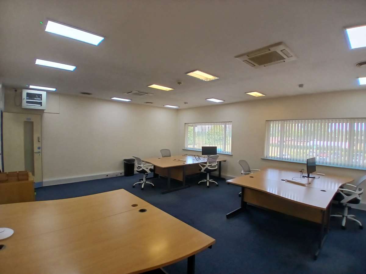 Office in St Neots - photo 2