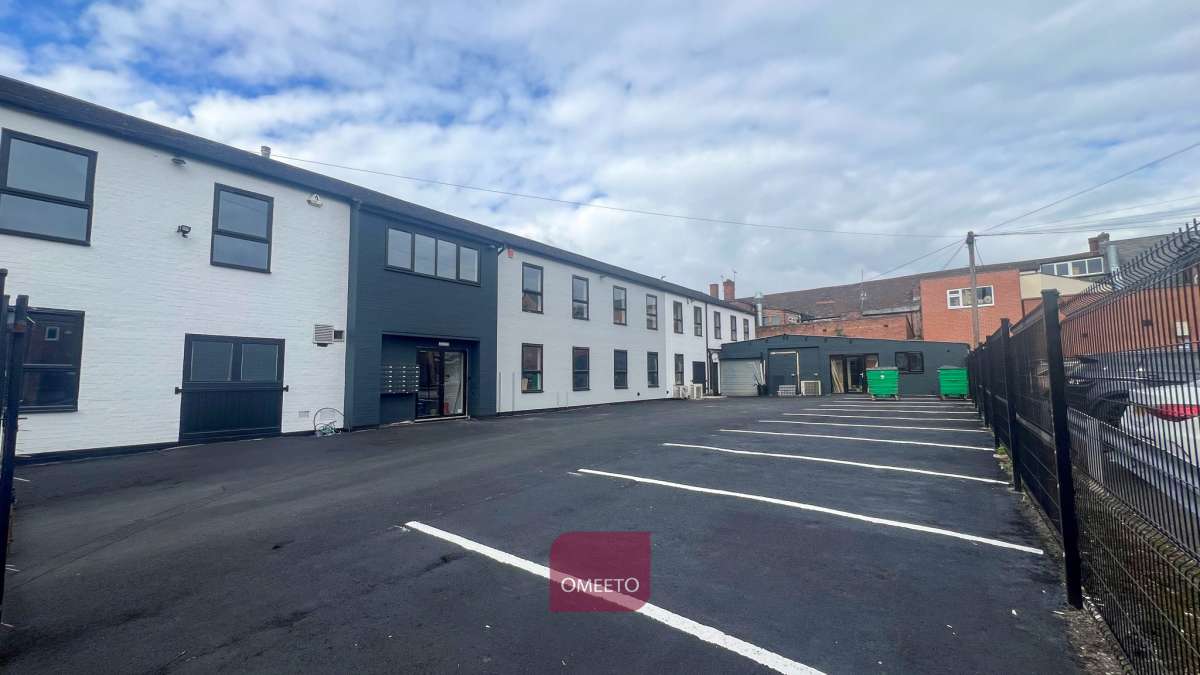 Office in Beeston - photo 3