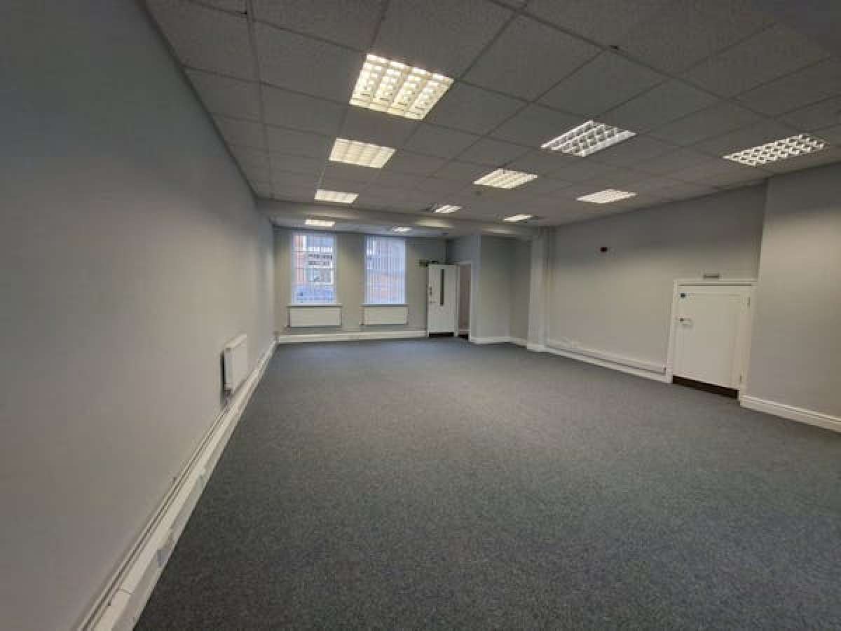 Office in Knutsford - photo 2