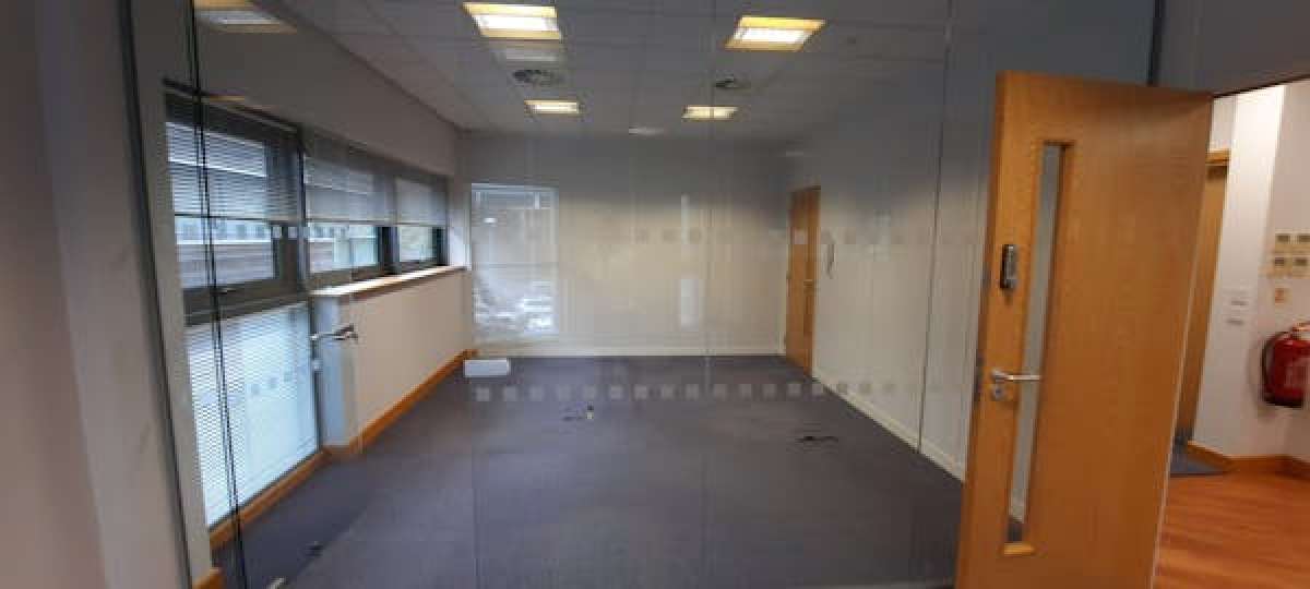 Office in Worcester - photo 4