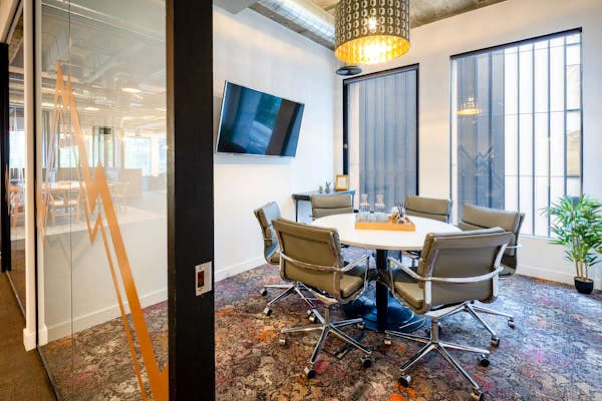 Office in London - photo 3