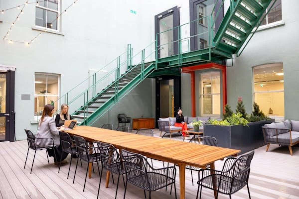 Office in London - photo 2