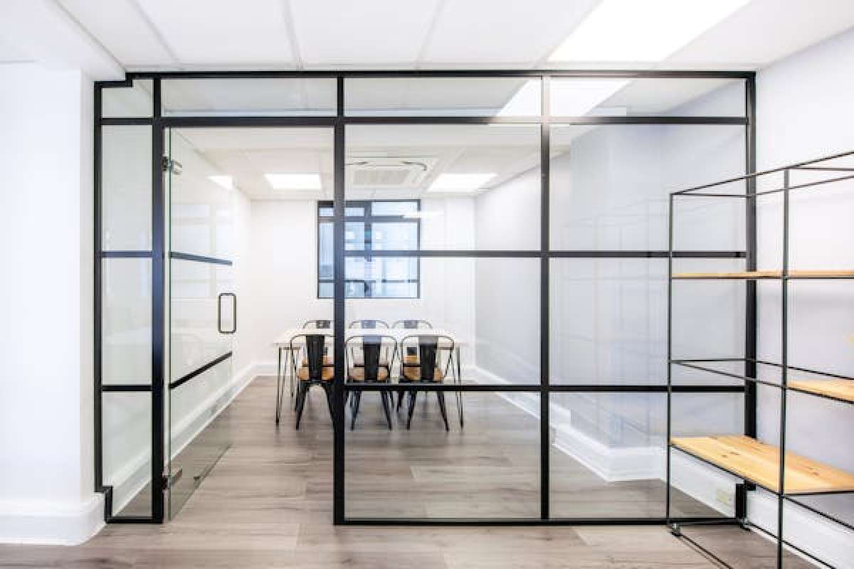 Office in London - photo 2