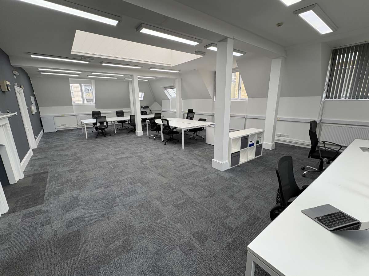 Office in Southampton - photo 4
