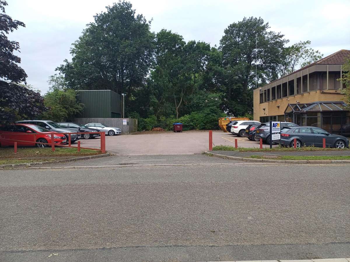 Office in Northampton - photo 4